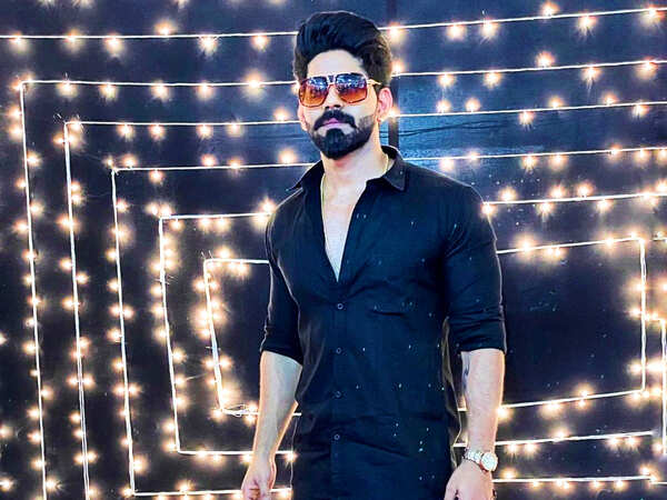 RJ Vijay