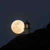 A Super Flower Moon view from Honolulu