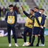 Villarreal players are warming up