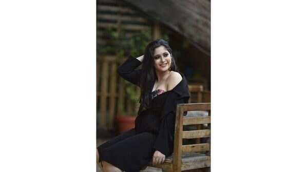 15) Gayatri Datar