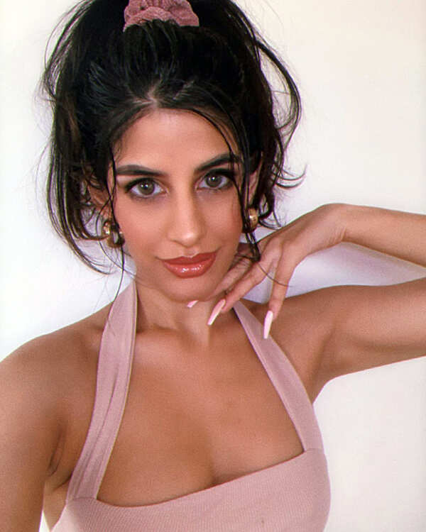 Jasmin Walia Pictures