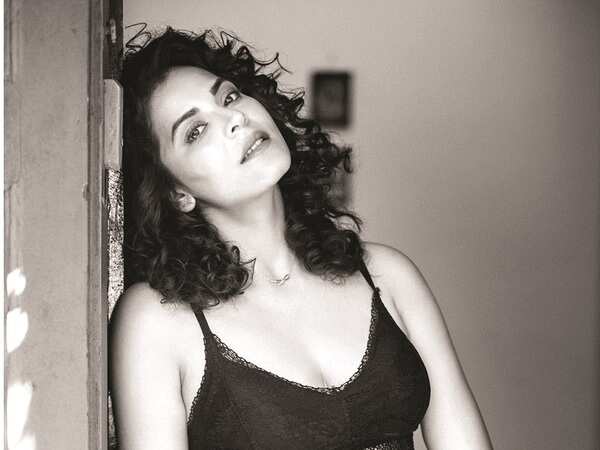 Anuja Sathe Wallpapers