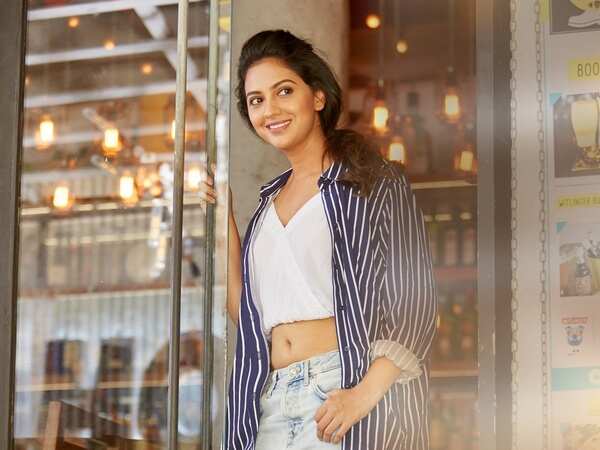 tejashri pradhan