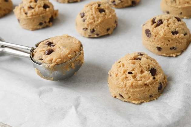 chocolate-chip-coconut-cookies-dough-selective-focus-picture-id507373042