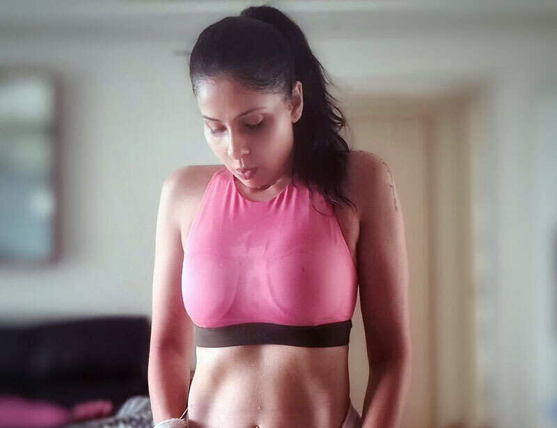 Chhavi Mittal's post-pregnancy weight loss transformation pictures