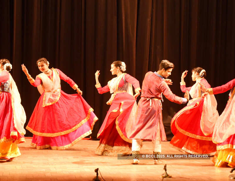 Artistes perform Kathak at Ravindra Kala Utsav 2021