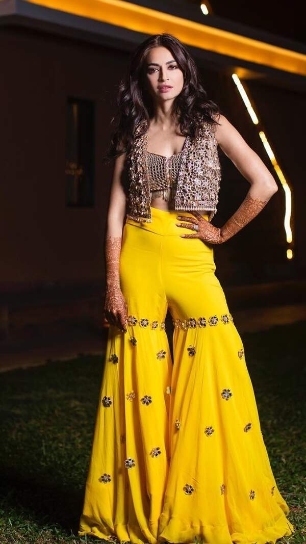 Elan Pictures