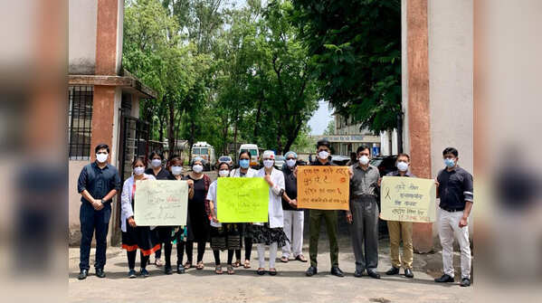 Protest against widespread violence