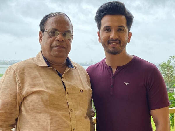 Abhijeet Khandkekar Pictures