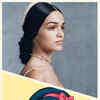 <i class="tbold">snow white</i>