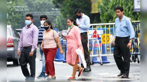 Photos: Masks slip as India ignores Covid norms