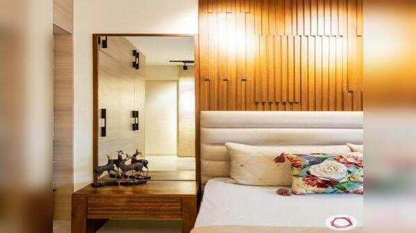Mirrors in the bedroom