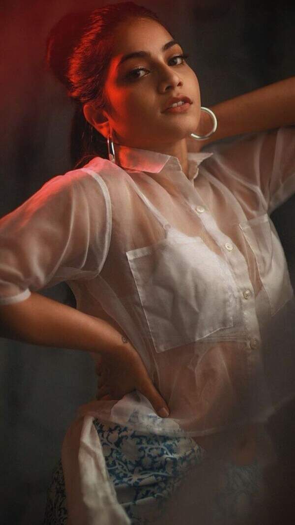 Punarnavi Bhupalam Wallpapers