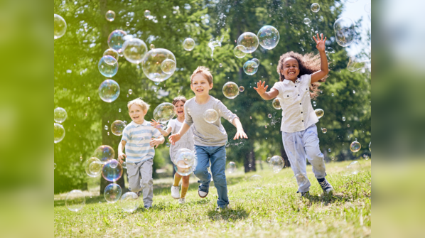 6 ways you can entertain your kids without electronics