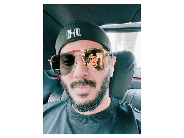 Dulquer Salmaan Wallpapers
