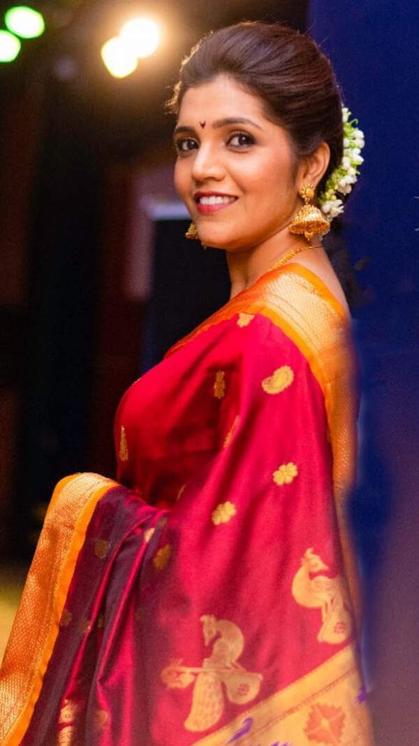 Mukta Barve Wallpapers
