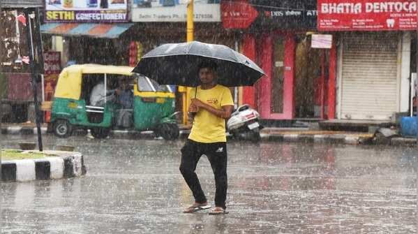 Monsoon arrives in Delhi after long delay