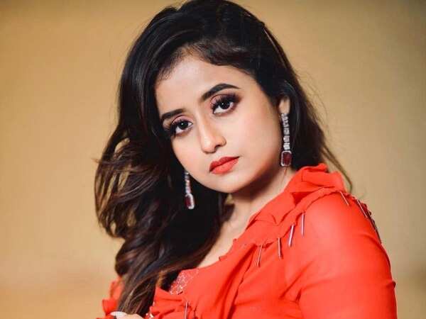 Chaitra S Photos