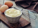Mayonnaise and egg mask