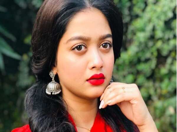 Pratyusha Paul Photos