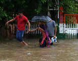 These pictures of water-logging expose poor drainage system in Delhi