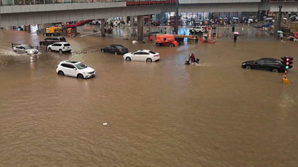 China swamped with heavy rain