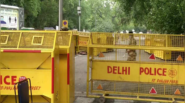 Photos: Farmers' protest, security arrangements at Delhi's Jantar Mantar