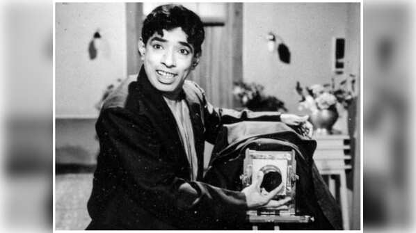 A traveling theatre performer in the early days