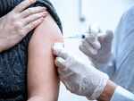 Can patients with high blood sugar levels get their COVID-19 vaccines?