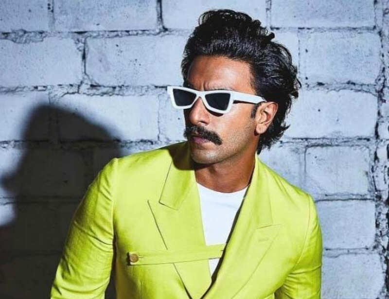 Bollywood celebrities who totally rocked the Neon Trend