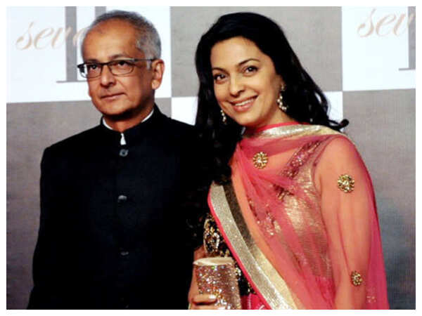 Juhi Chawla Images