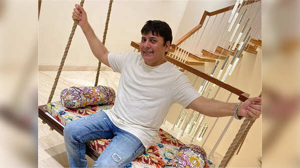 Selling off his award worth Rs 400 to buy food for family to now living in a plush apartment; Sudesh Lehri’s inspiring success story