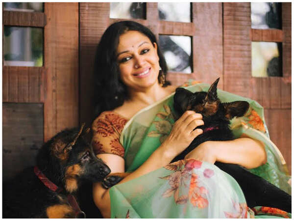 Shobana Images