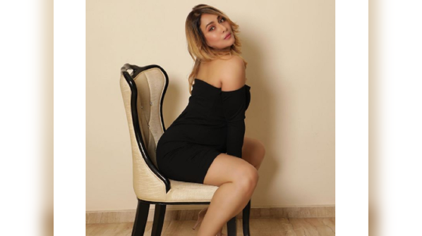 Stunning in black