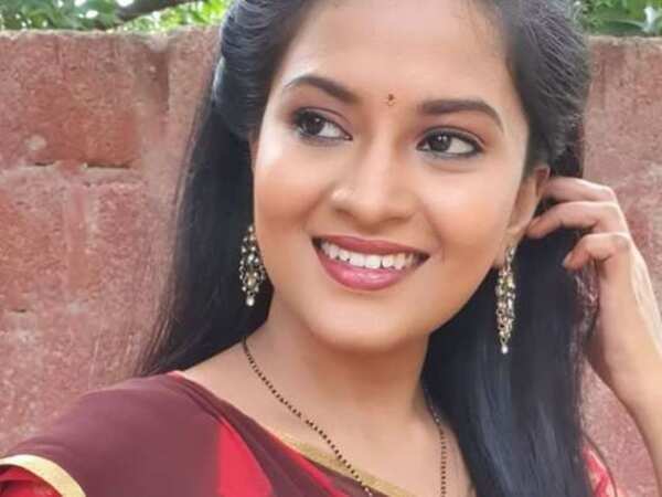 Sravani Images