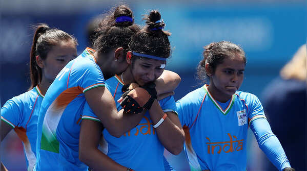 India lose 3-4 to Great Britain