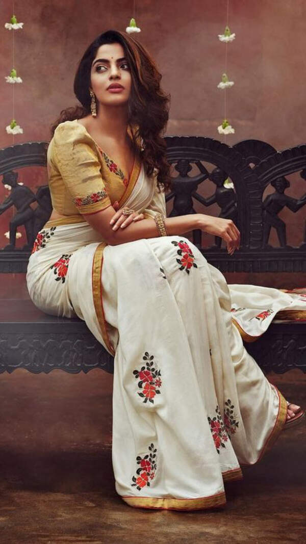 Nikhila Vimal Wallpapers