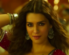 Did you know Kriti Sanon lost 15 kg after shooting 'Mimi', take a look at movie stills