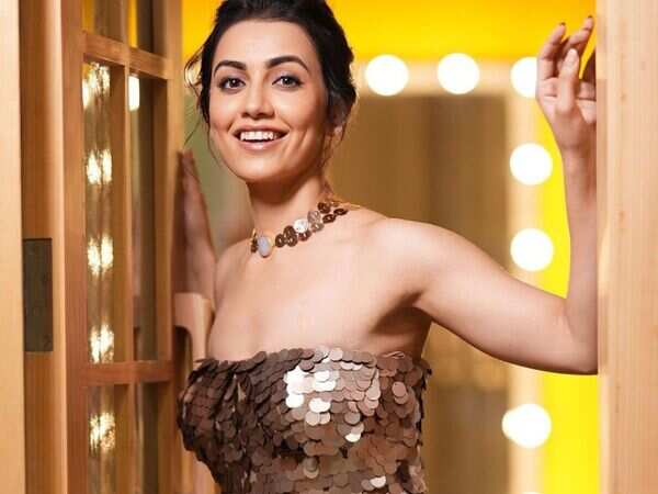Esha Kansara Pictures