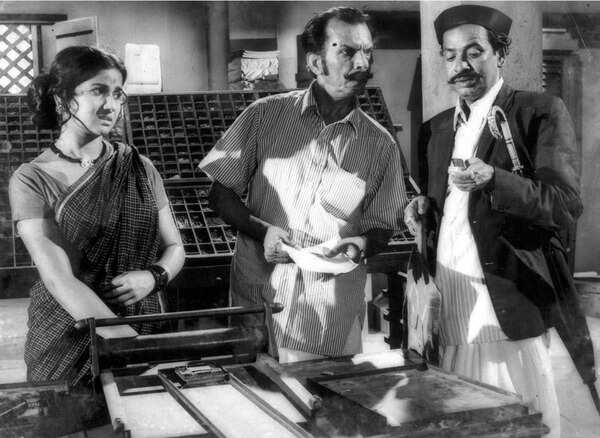 Keshto Mukherjee Pictures