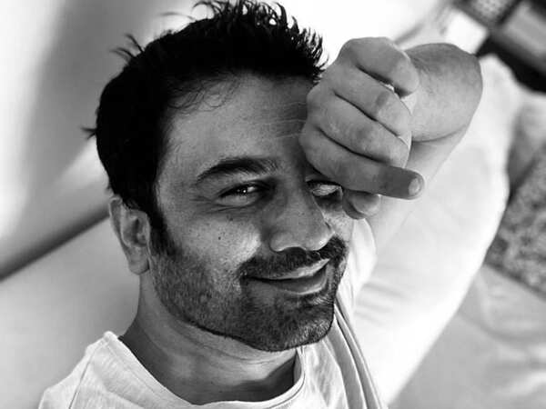Sharad Kelkar Images