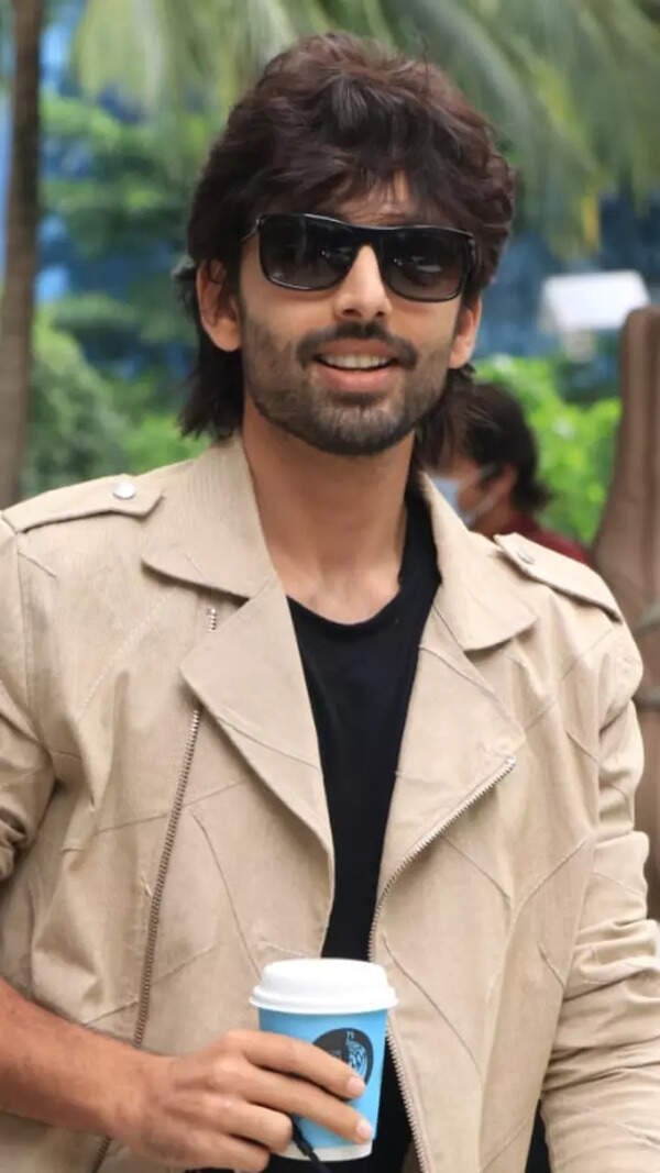 Himansh Kohli Stills