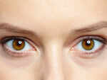 ​She plays eye games