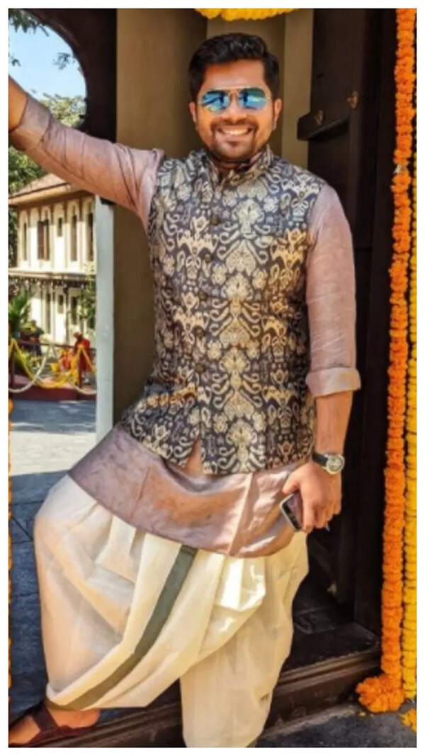 Hemant Dhome Pictures
