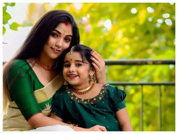 Muktha Wallpapers