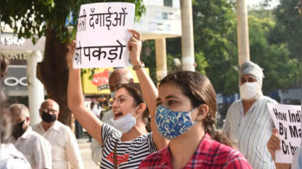 Protests at Delhi against FIR on Yechury, Yadav, Ghosh, others accusing them of Delhi riots (Photo: BCCL)
