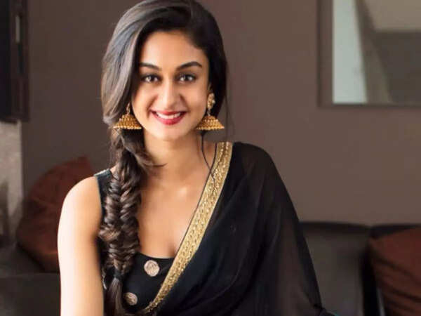 Aishwarya Arjun Images