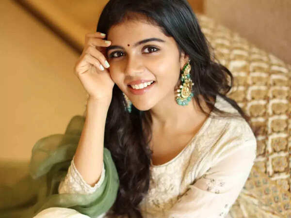 Kalyani Priyadarshan Wallpapers