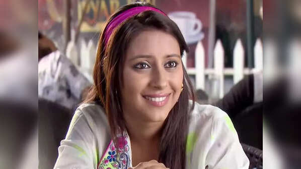 Pratyusha Banerjee (24)