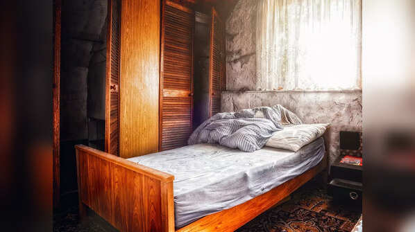 Use a single mattress on bed only